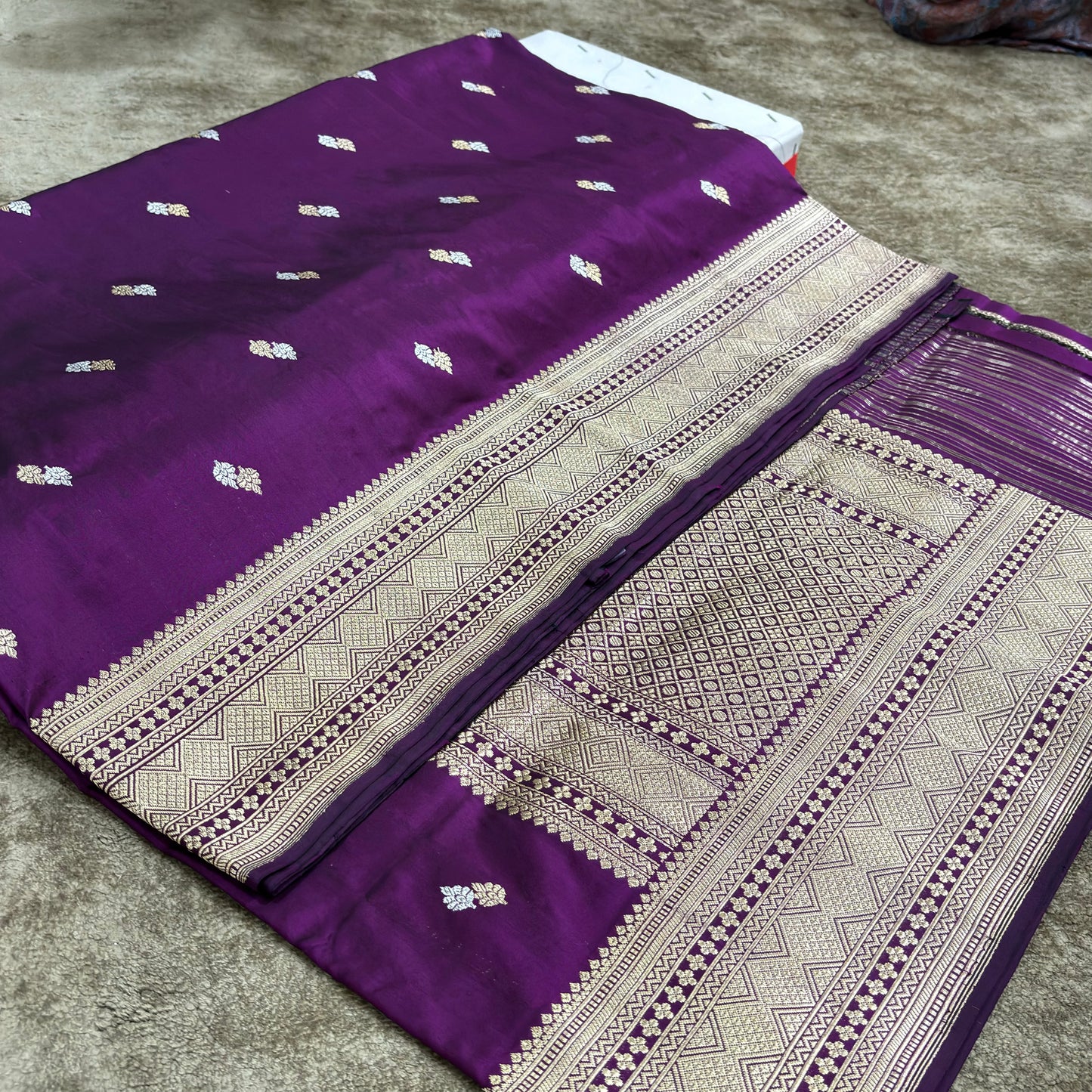 Pure Katan Silk Banarasi Handwoven Saree with Rupa Sona Buti Weaving