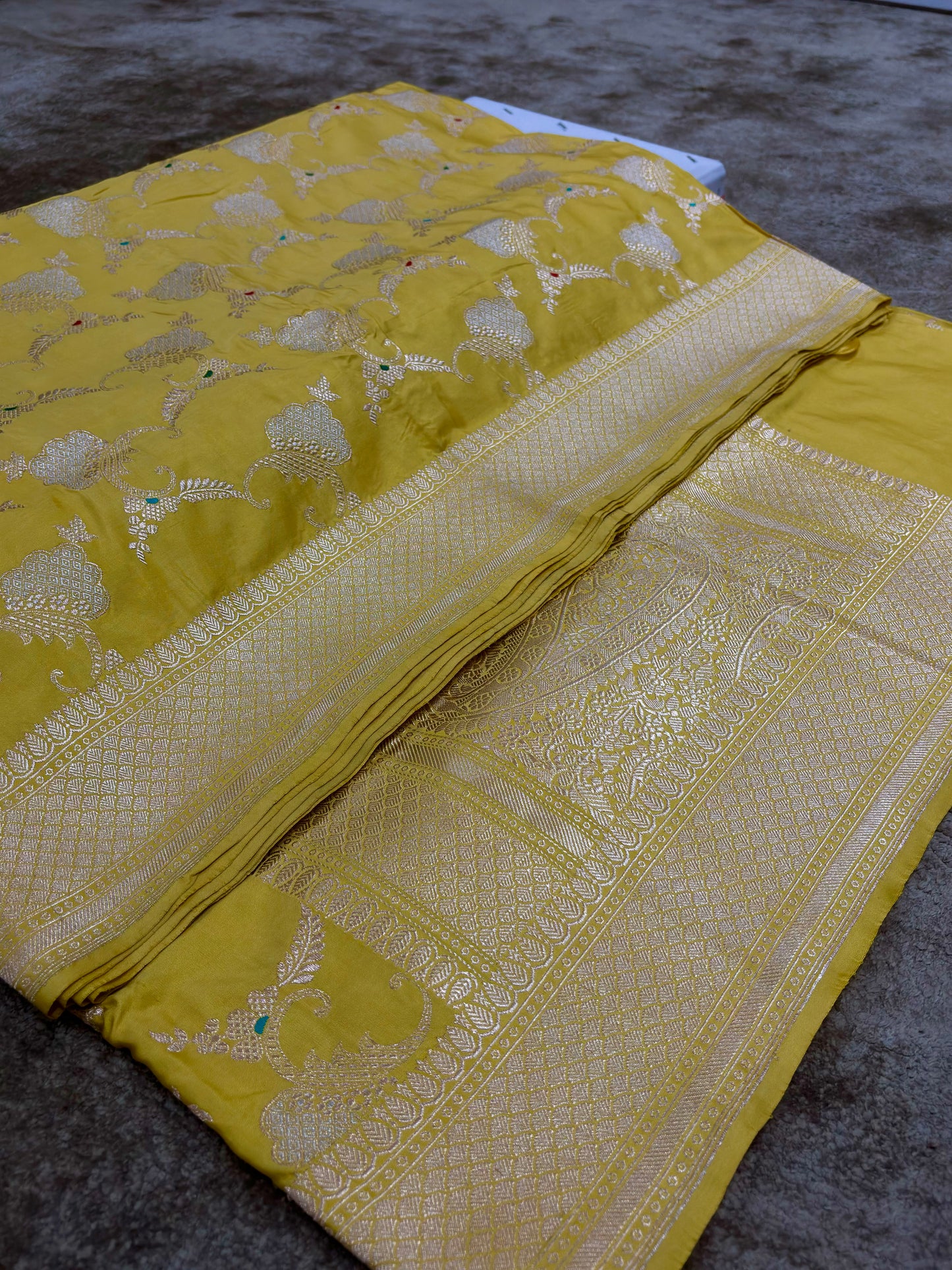 ULTRA RICH BANARASI PURE KATAN SILK JAAL WEAVING SAREE IN ALLOVER RUPA SONA TILFI MINAKARI WORK 