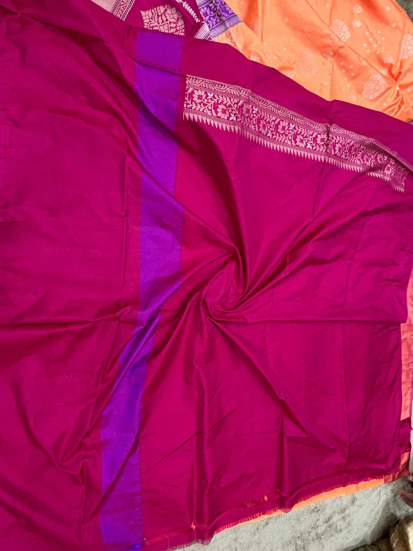 Banarasi Ektara Kadhiyal Border & Pallu Katan Silk Saree