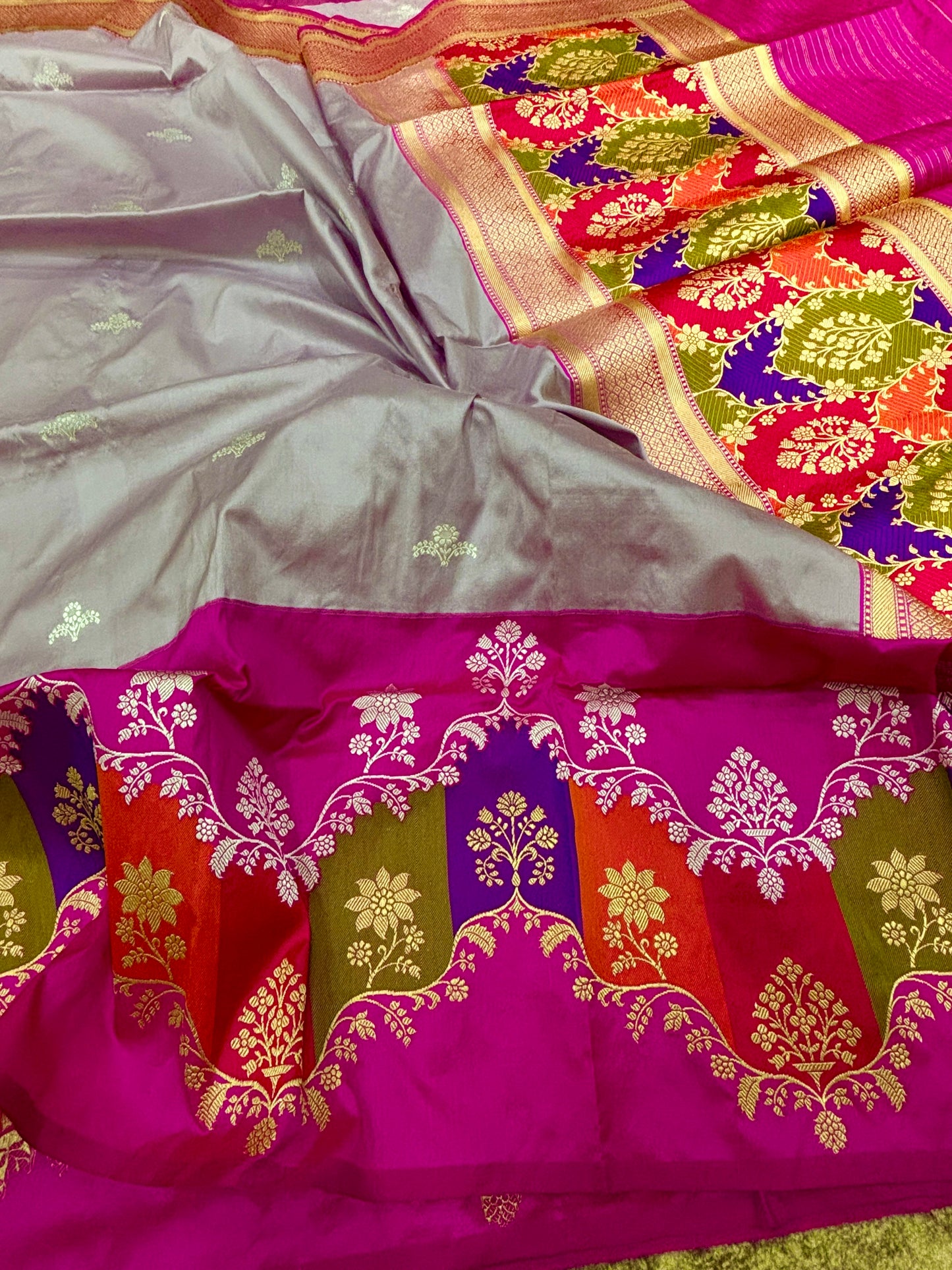 ULTRA RICH BANARASI RANGKAAT BORDER AND PALLU KADHIYAL KATAN SILK SAREE