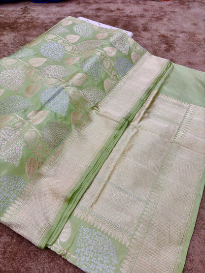 Pure Banarasi Katan Silk Saree with Leaf Motif Rupa Sona Jaal Weaving