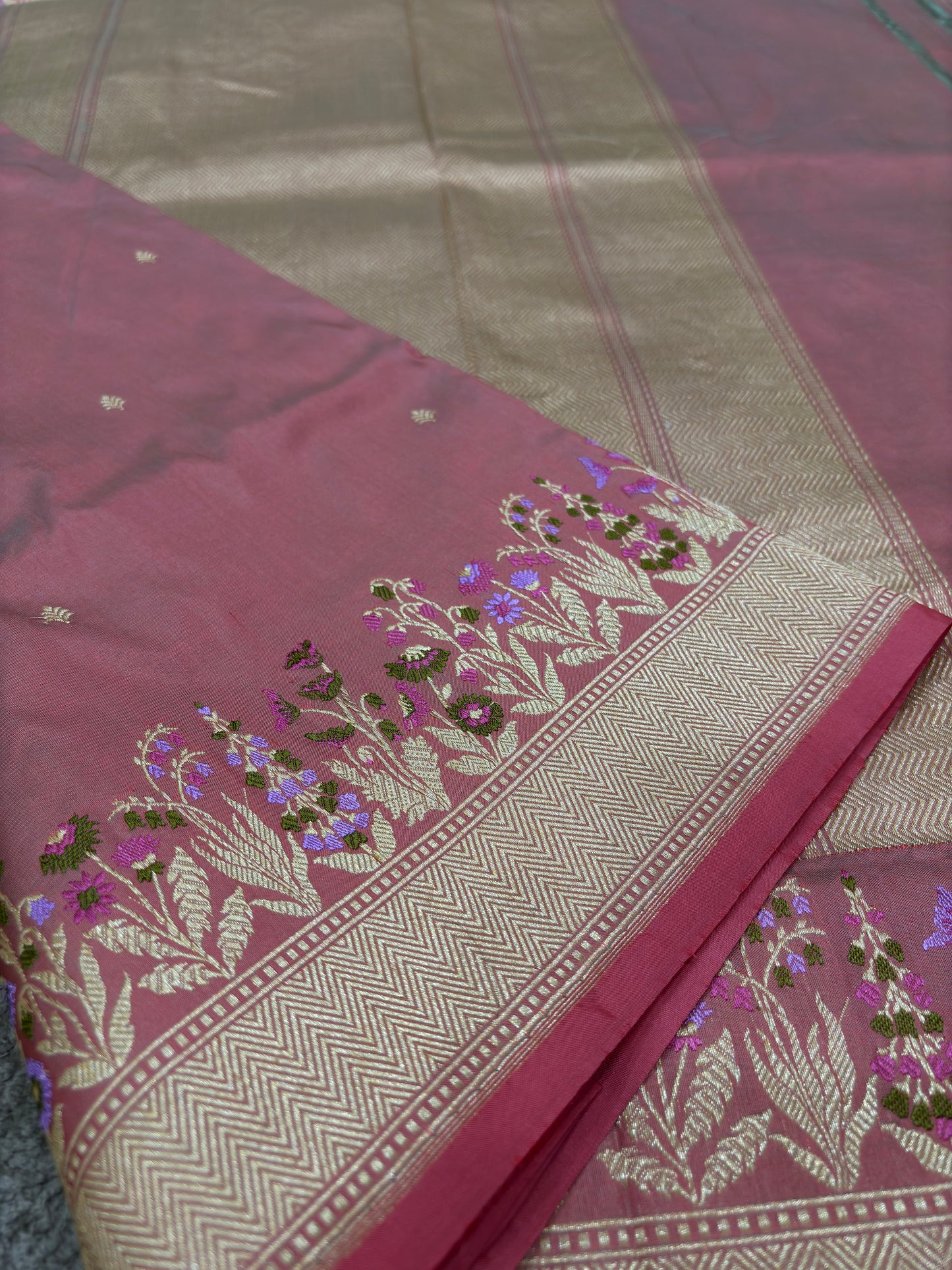 Pure Banarasi Katan Silk Saree with Ultra-Rich Shaded Minakari Border and Allover Buti