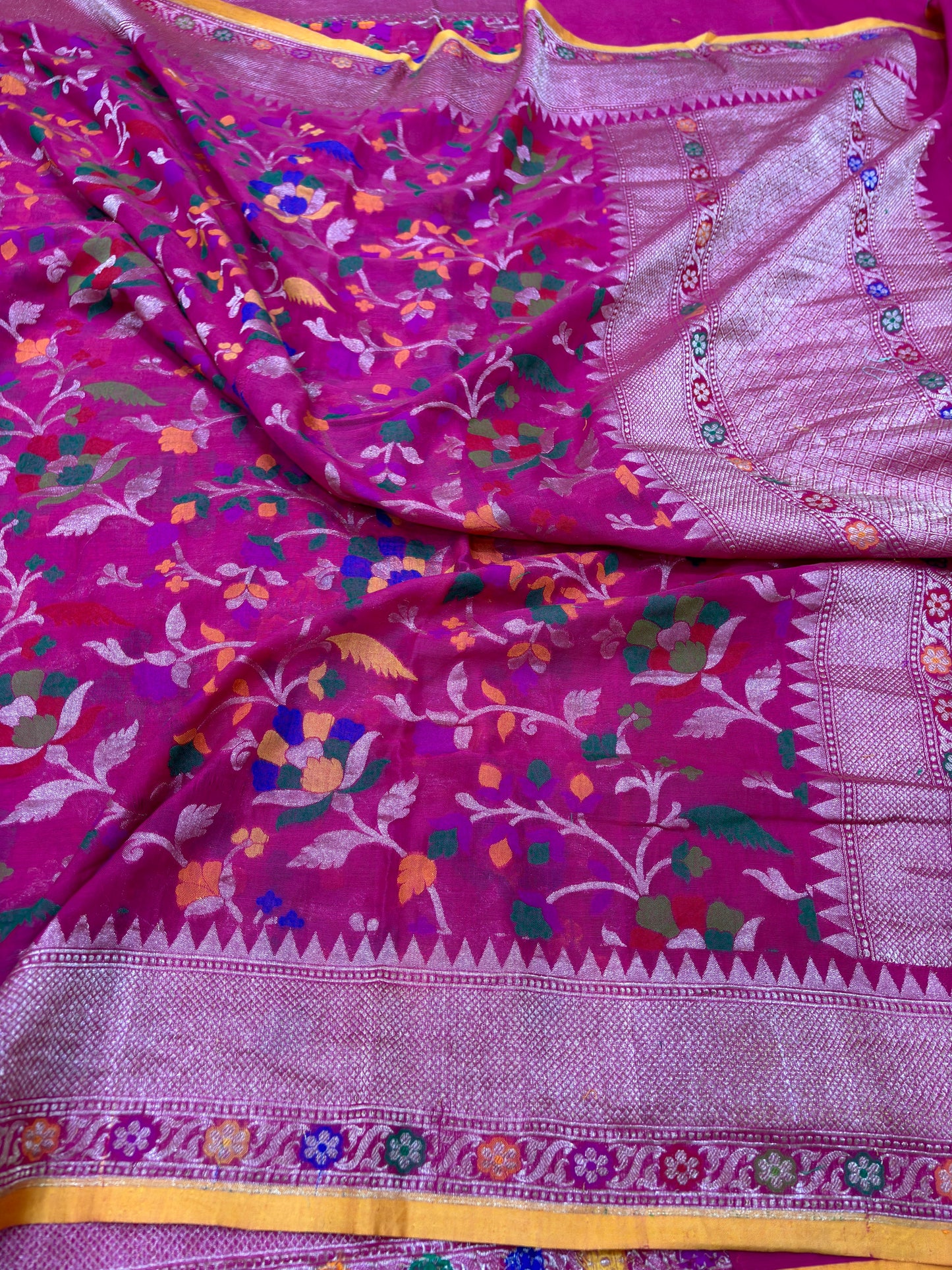 PURE COTTON JAMDANI INSPIRED HANDLOOM CUTWORK WEAVING SAREW WITH MINAKARI JAAL