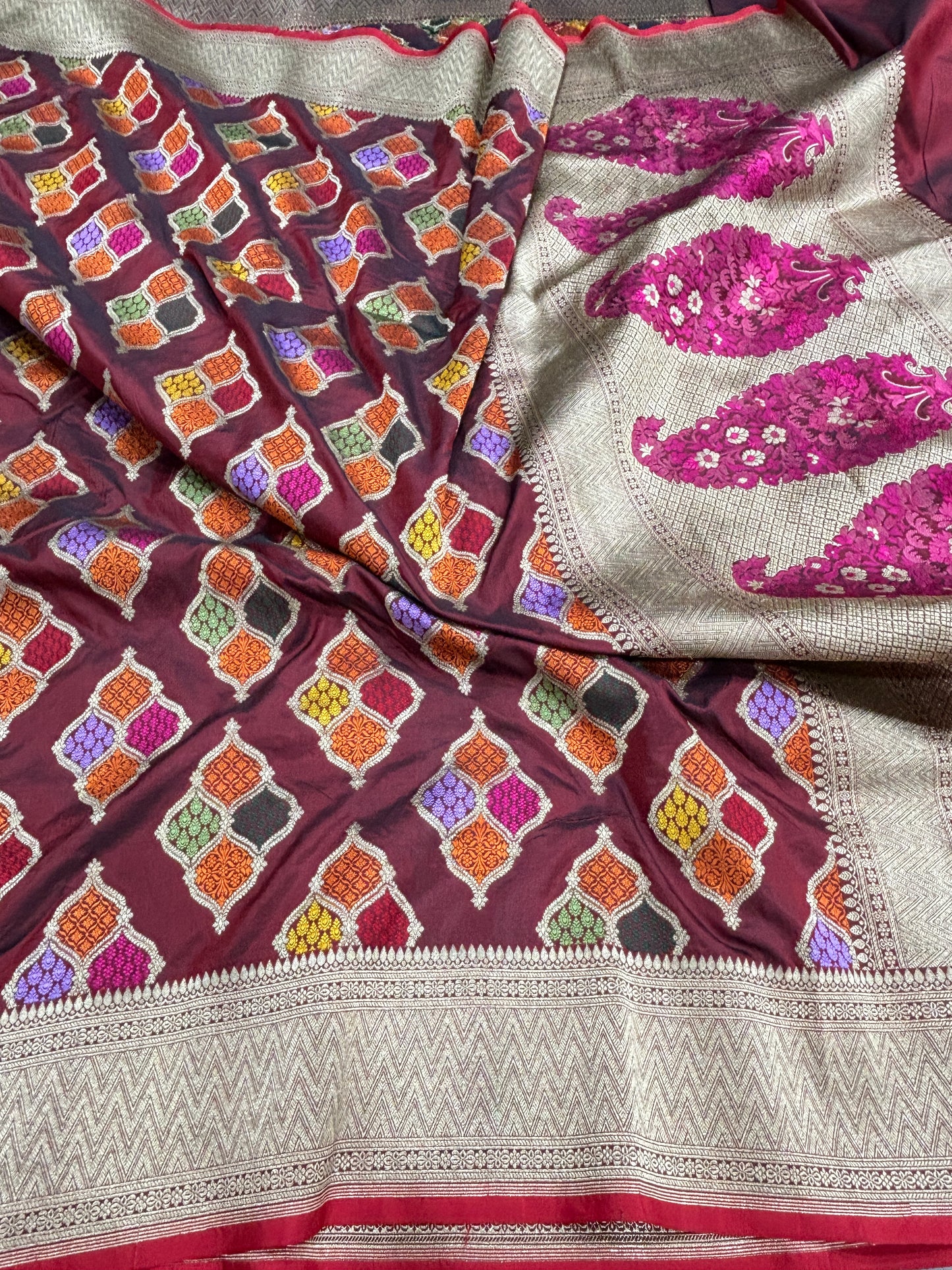 Maroon&Silver Border Pure Katan Silk Banarasi Buta Meenakari Jaal Saree