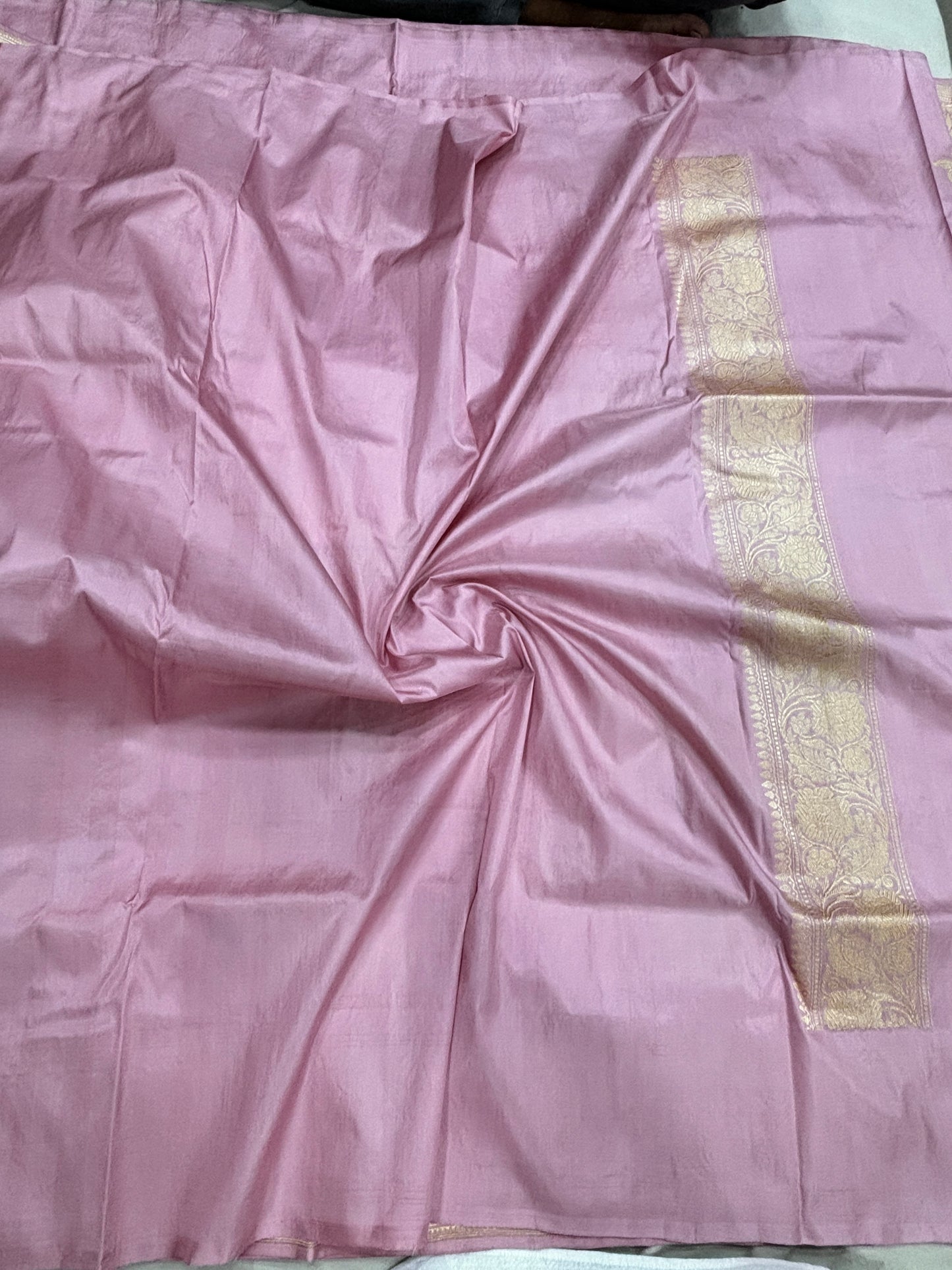 Pure Banarasi Katan Silk big Buta with Jaal and Meenakari Saree